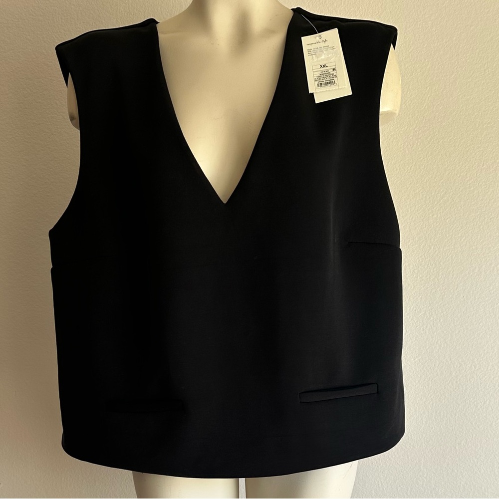 #20 a new day XXL modern Black Sleeveless Top